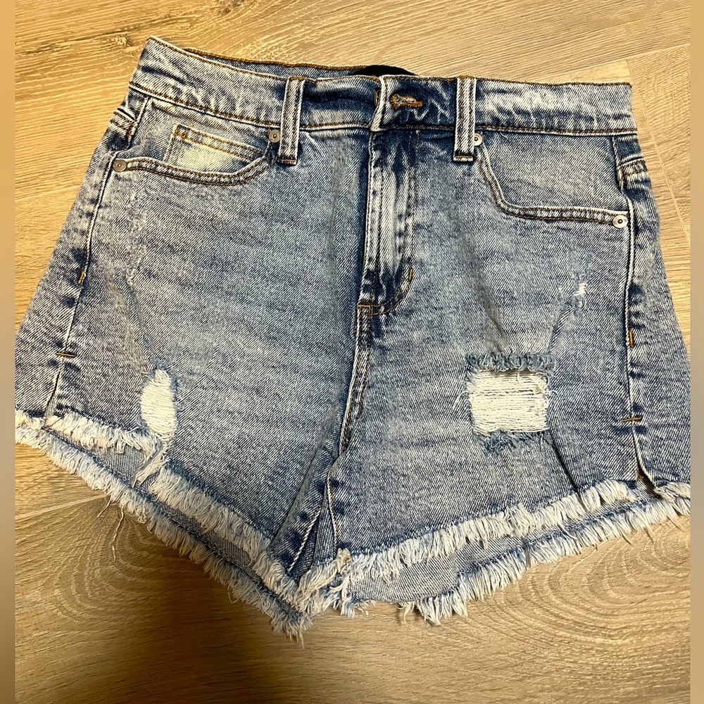 Kendall & Kylie shorts 3/26